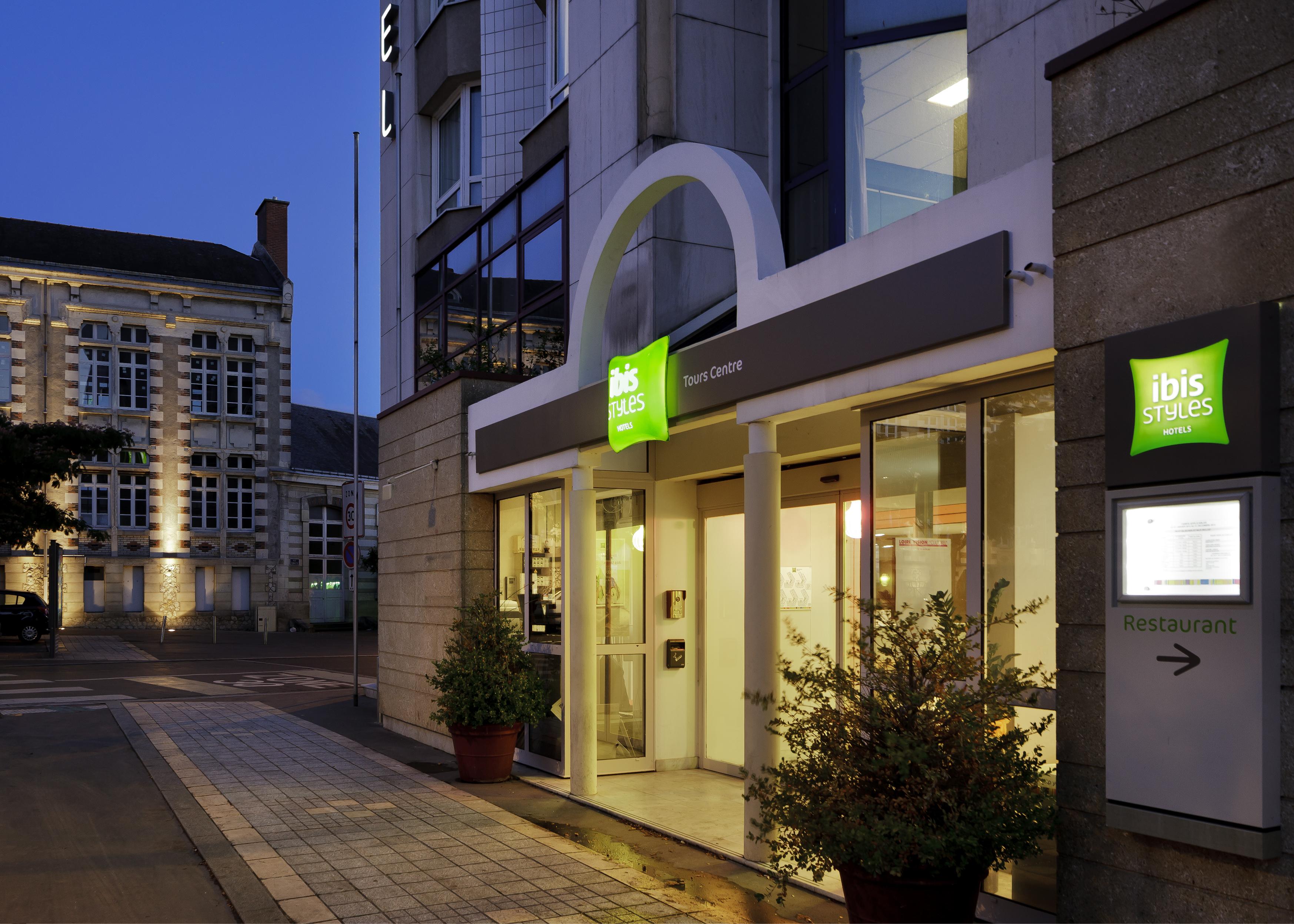 Ibis Styles Tours Centre Hotel Exterior photo