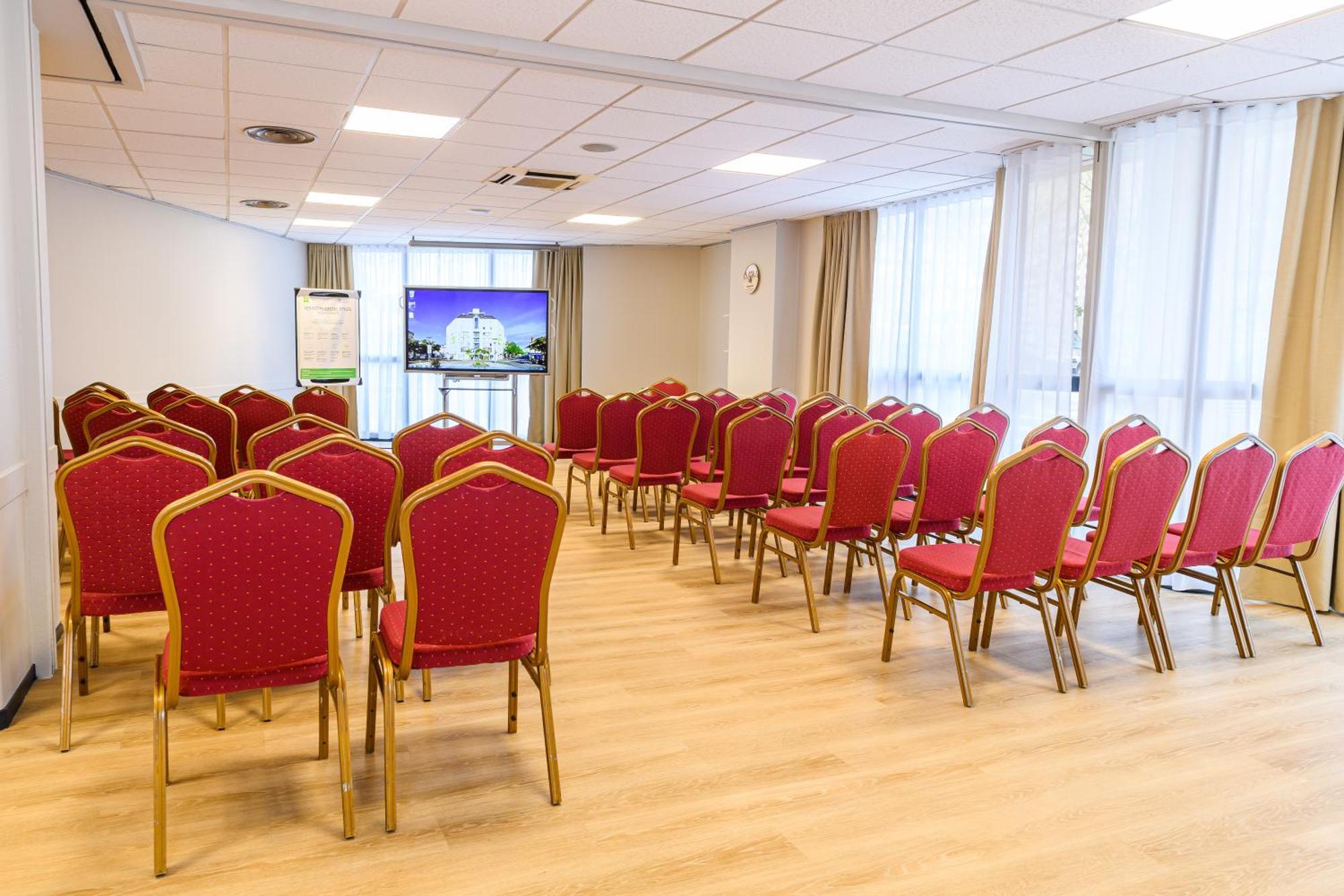 Ibis Styles Tours Centre Hotel Exterior photo
