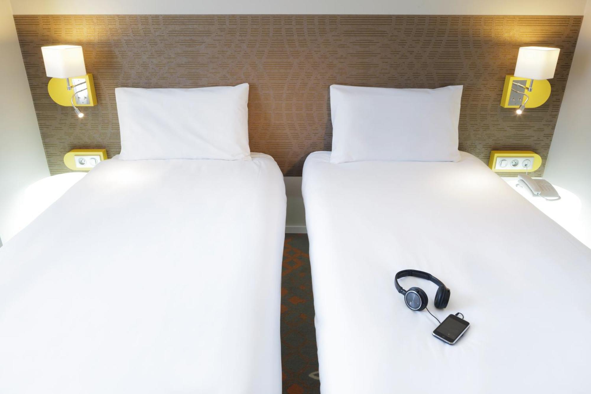Ibis Styles Tours Centre Hotel Exterior photo
