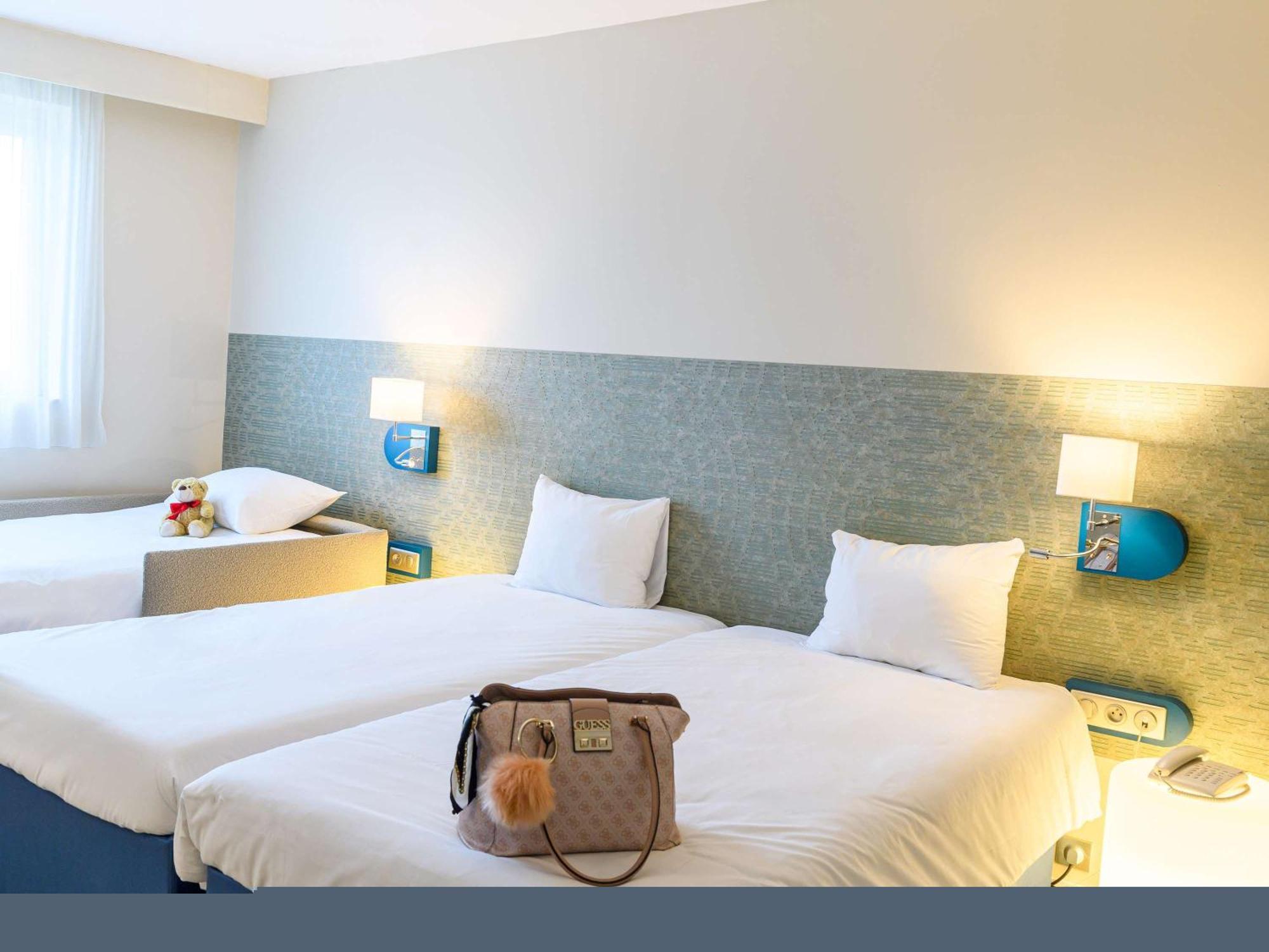 Ibis Styles Tours Centre Hotel Exterior photo