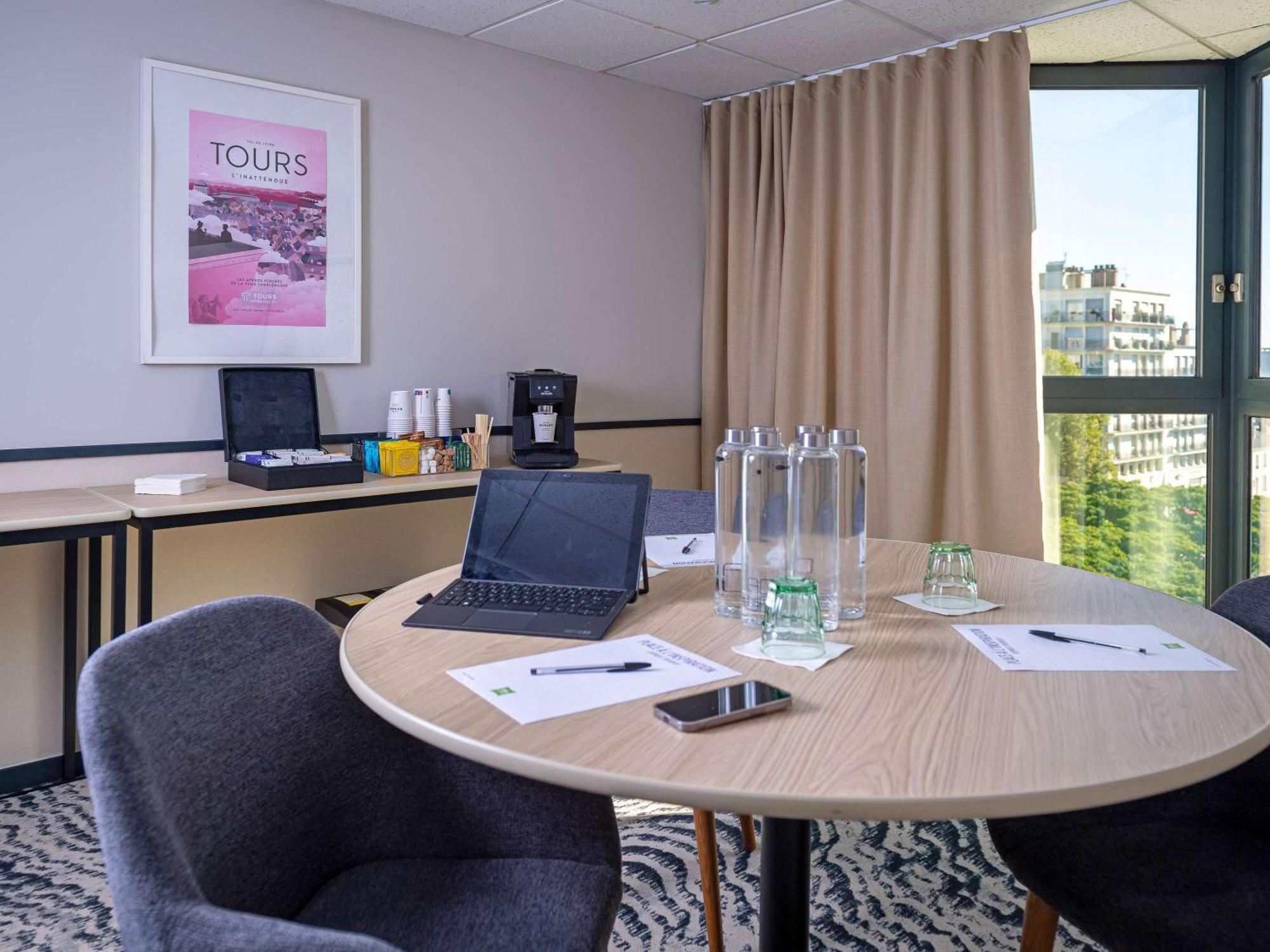 Ibis Styles Tours Centre Hotel Exterior photo
